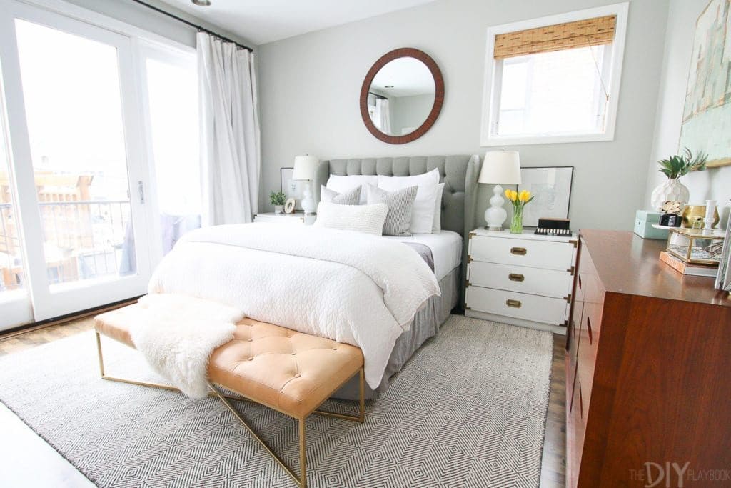 Benjamin Moore Gray Owl paint in bedroom with neutral colors