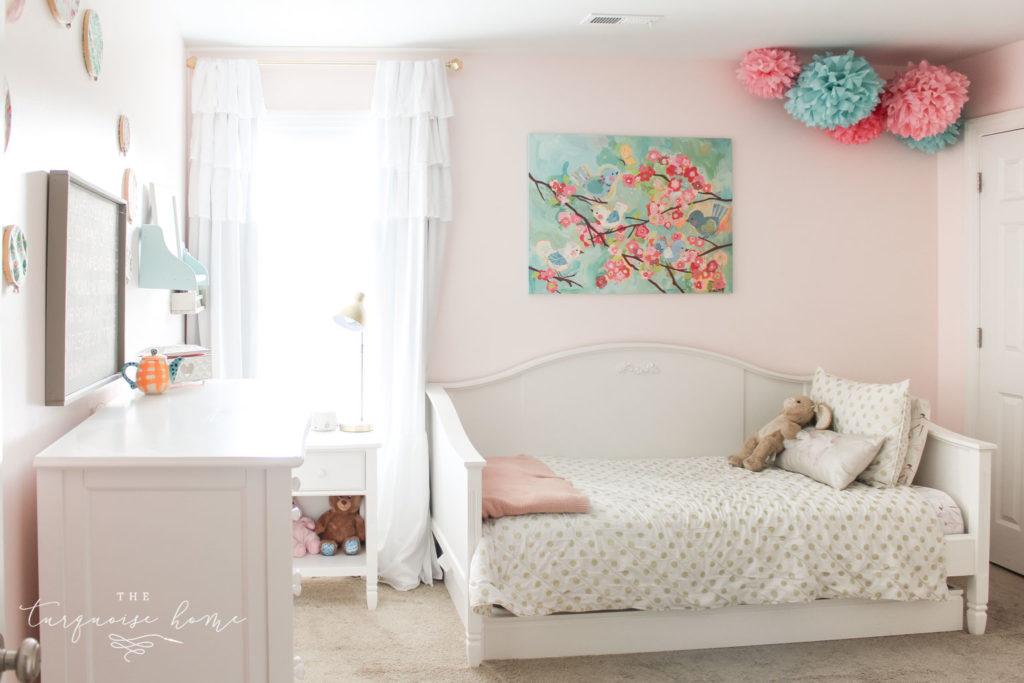 https://theturquoisehome.com/wp-content/uploads/2019/10/big-girl-bedroom-3-1024x683.jpg