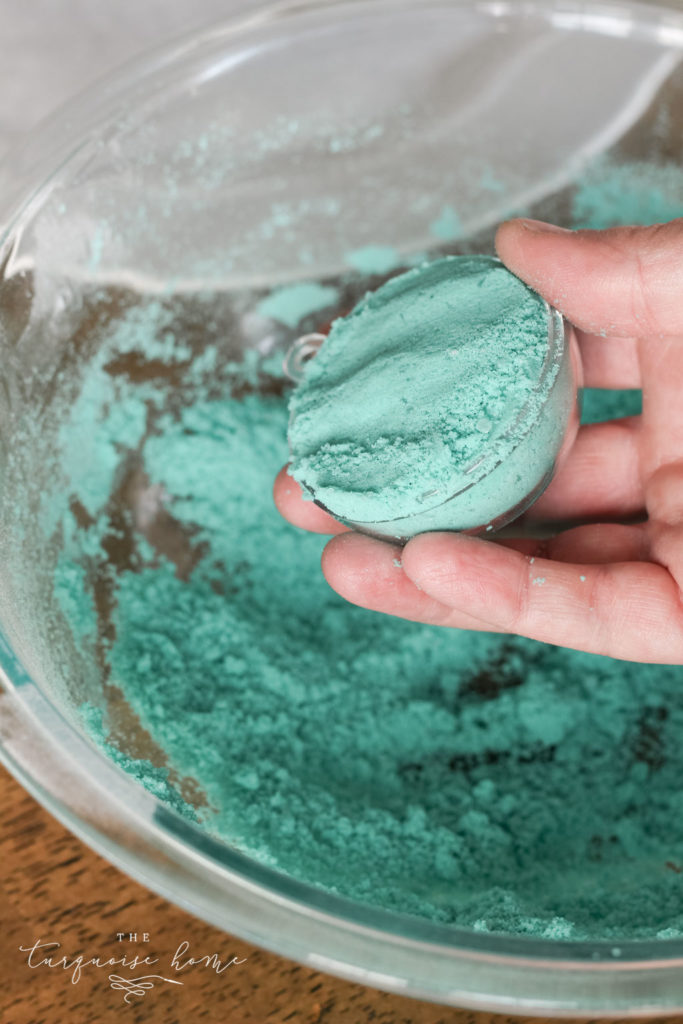 DIY Bath Bombs - add mixture to each side of the mold