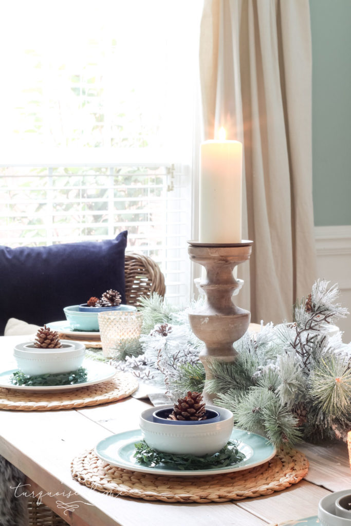 Winter blue dining room decor