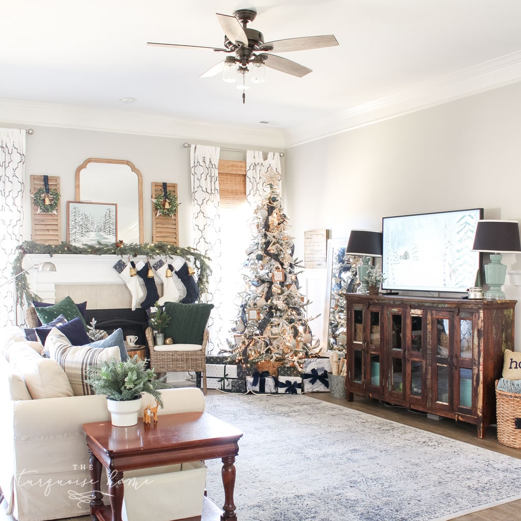 Classic, simple Christmas living room