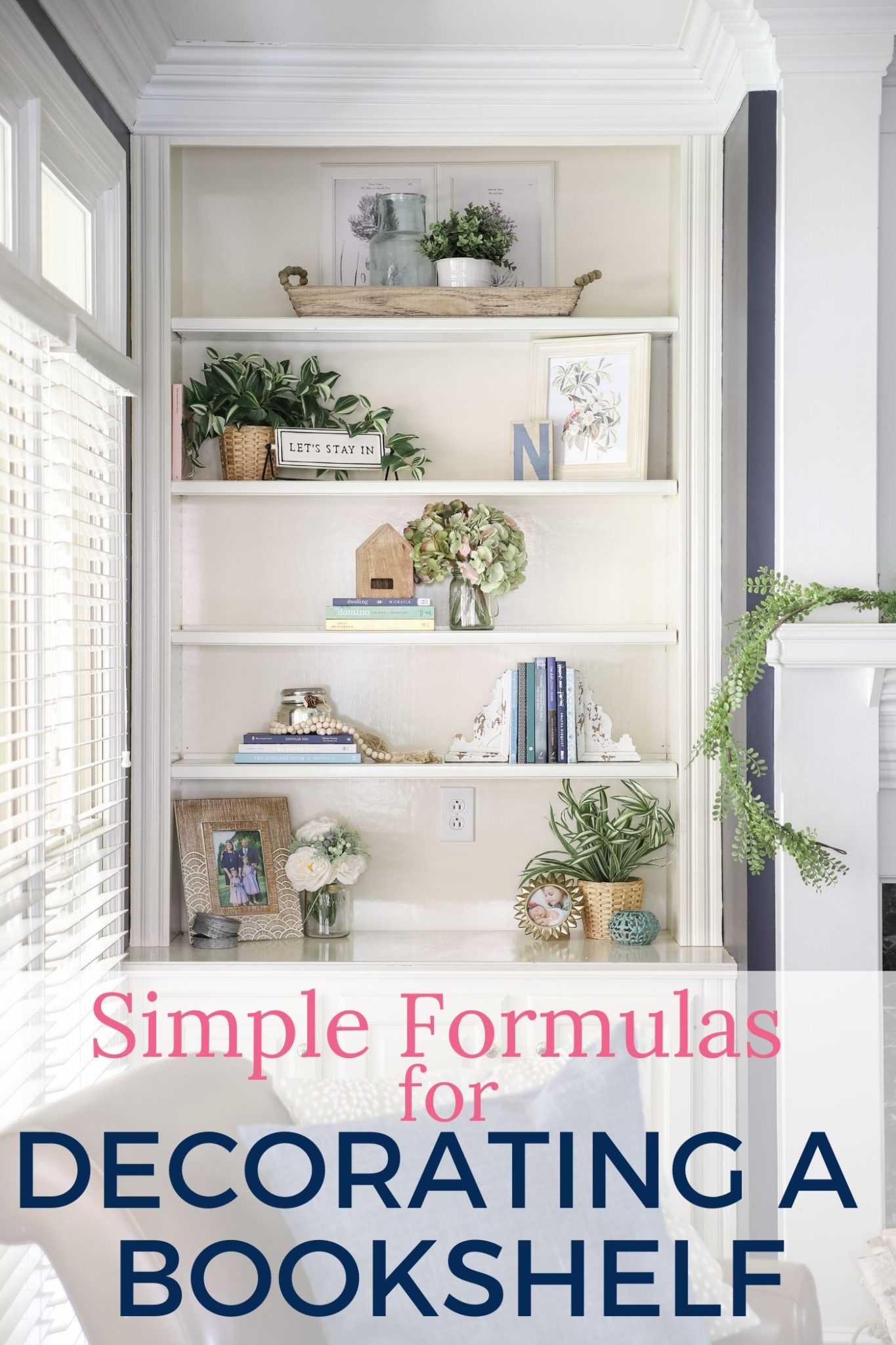Simple Formulas for Decorating Bookshelves