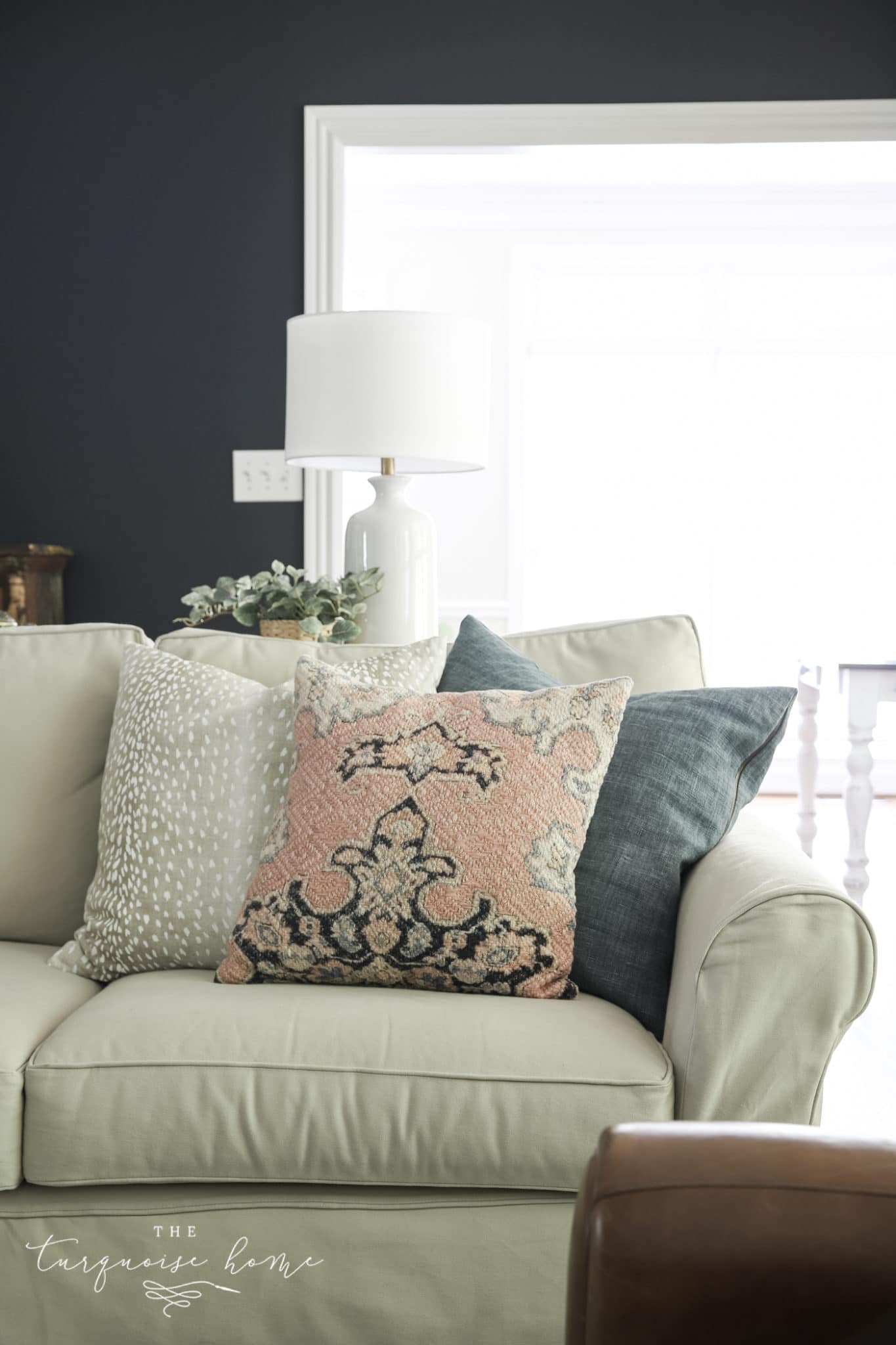 How to Style Sofa Pillows