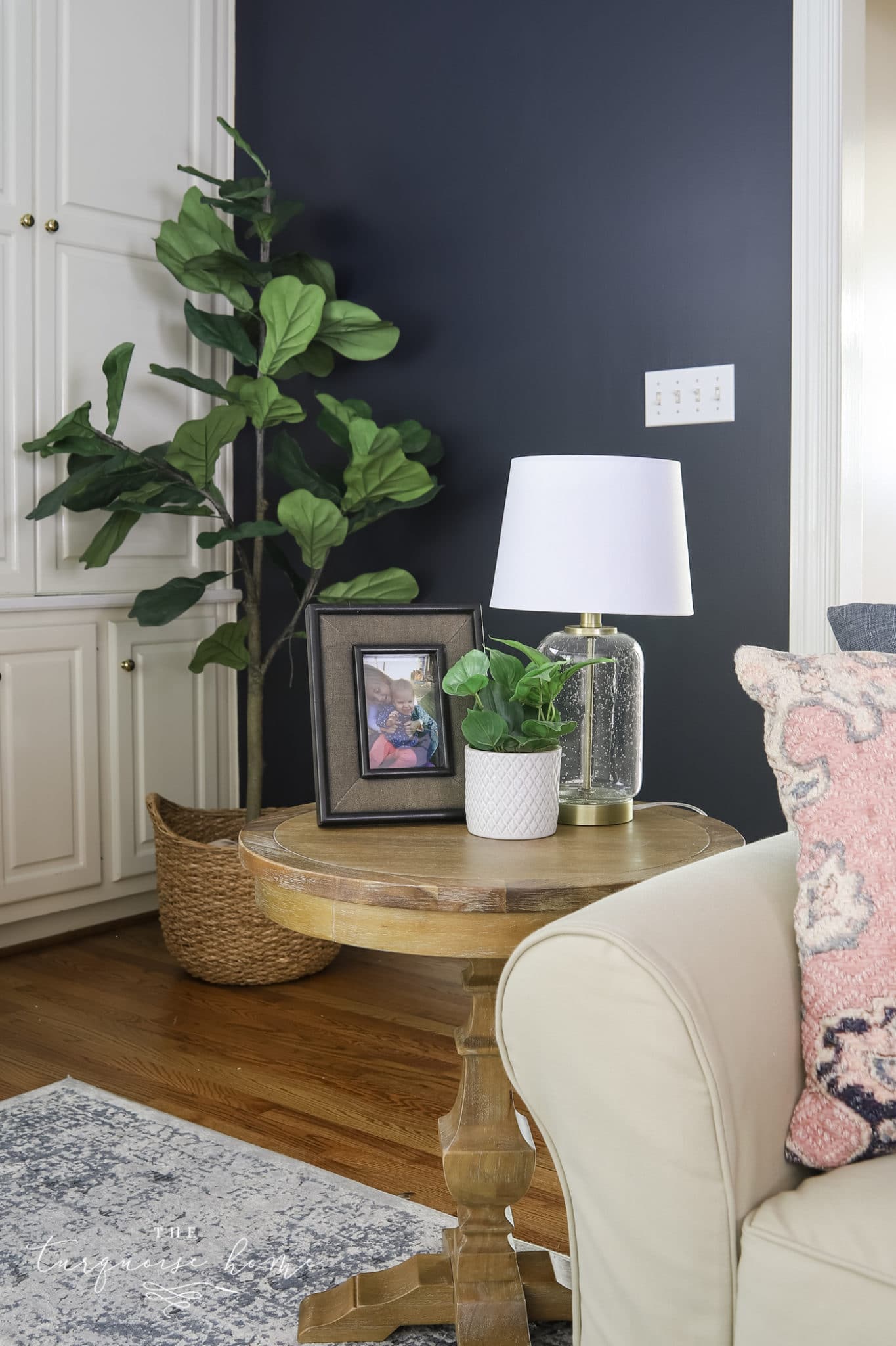 End Table Decor and faux fiddle leaf fig