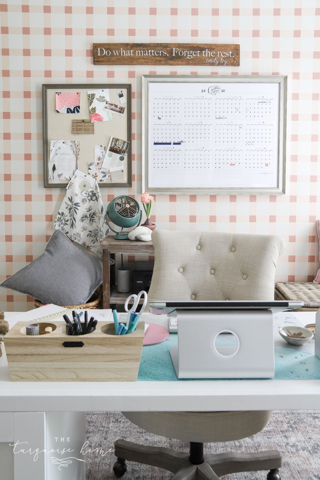 Quick Tip How to Keep Canvas or Burlap from Fraying The Turquoise Home