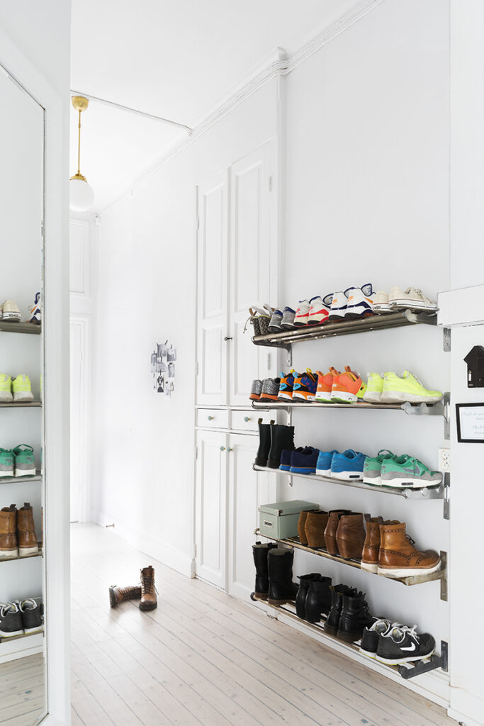 Small entryway shoe storage - an Ideabook by M P