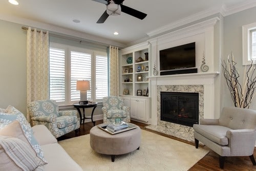 living room with comfort gray walls