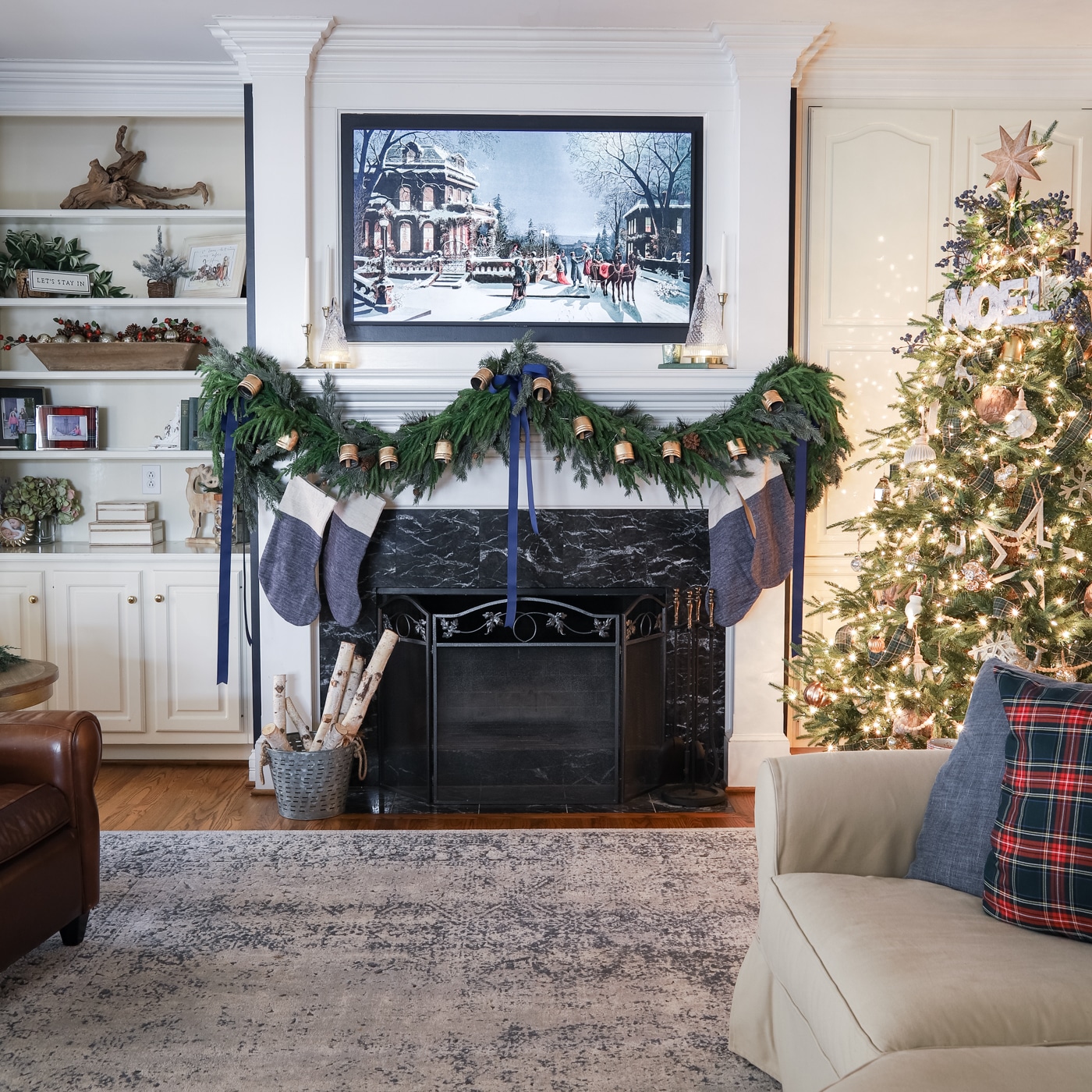 Beautiful Christmas Garland on the Mantel