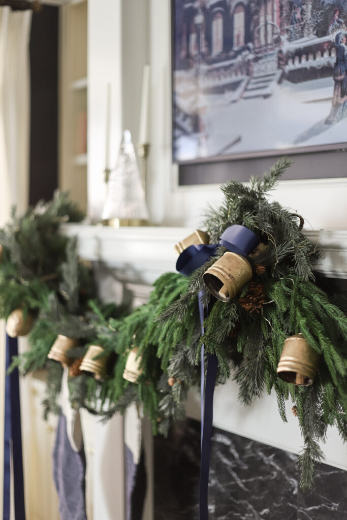 How to Hang a Christmas Garland on the Mantel