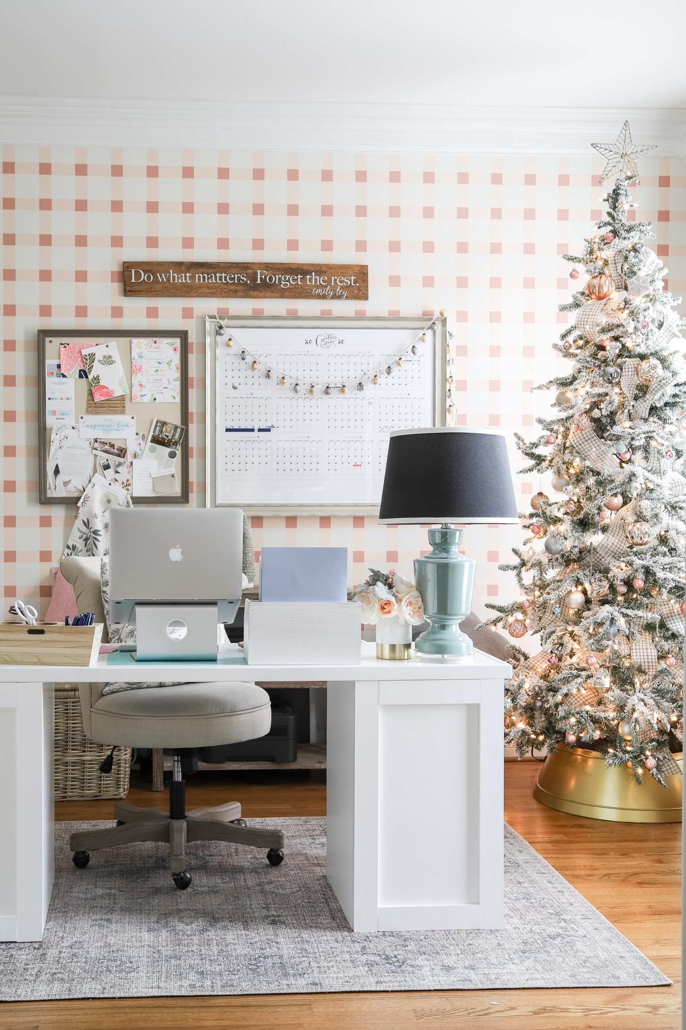 Gold Tree Collar in a Girly Office