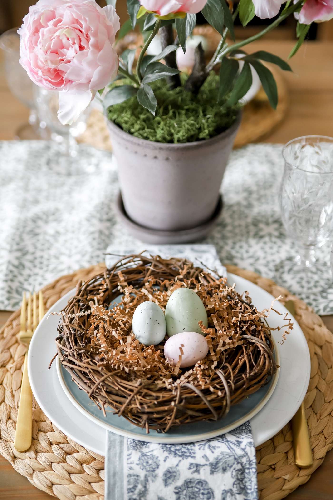 spring tablescape