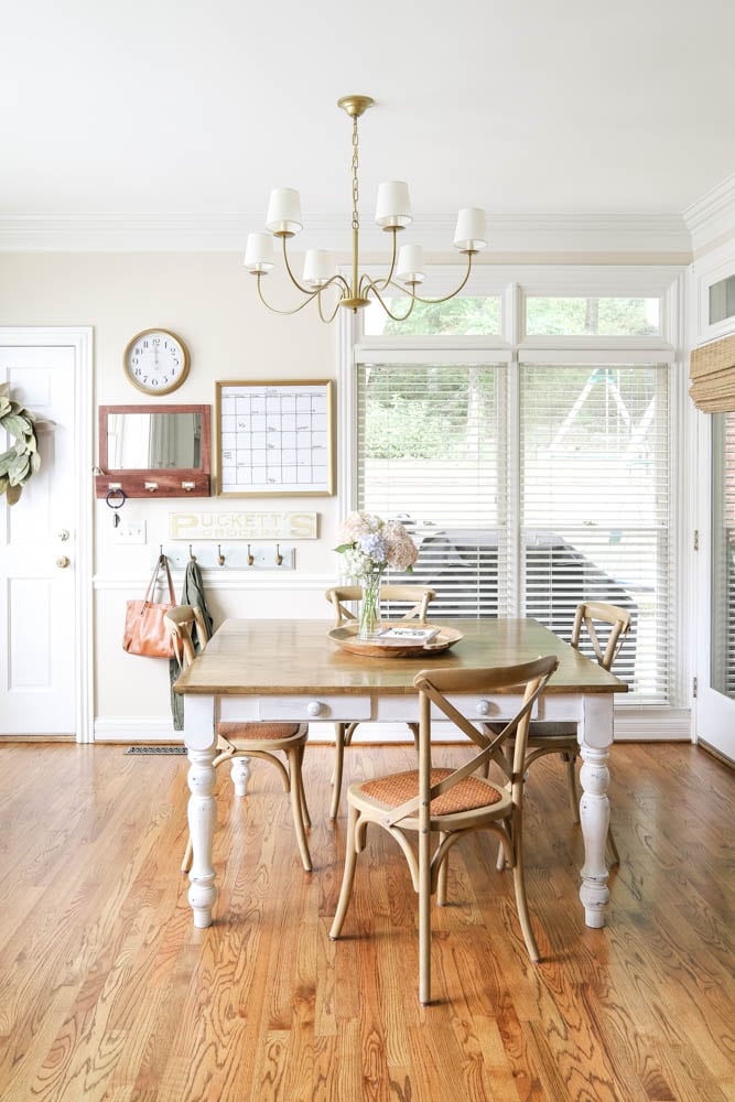 A Traditional Eat-In Kitchen Makeover