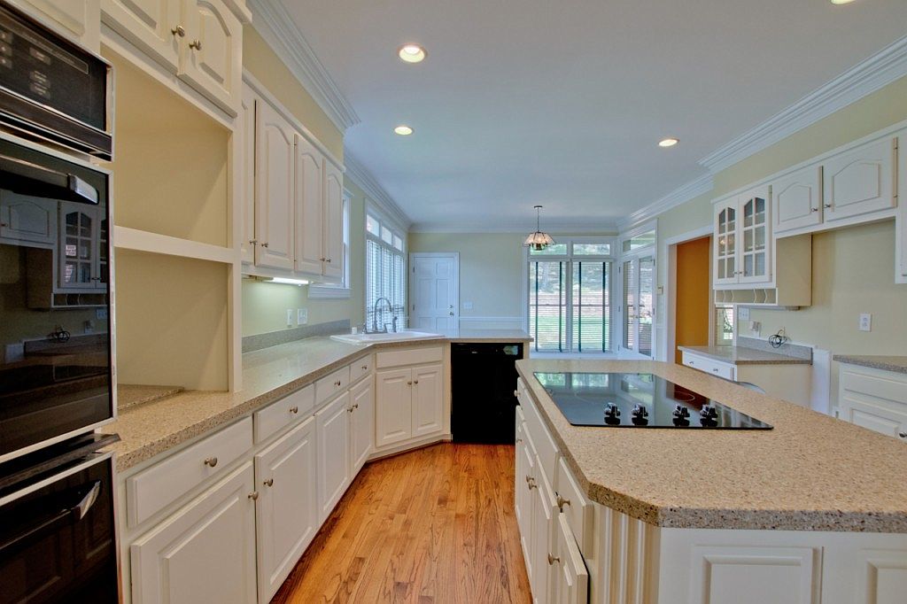 Kitchen with island