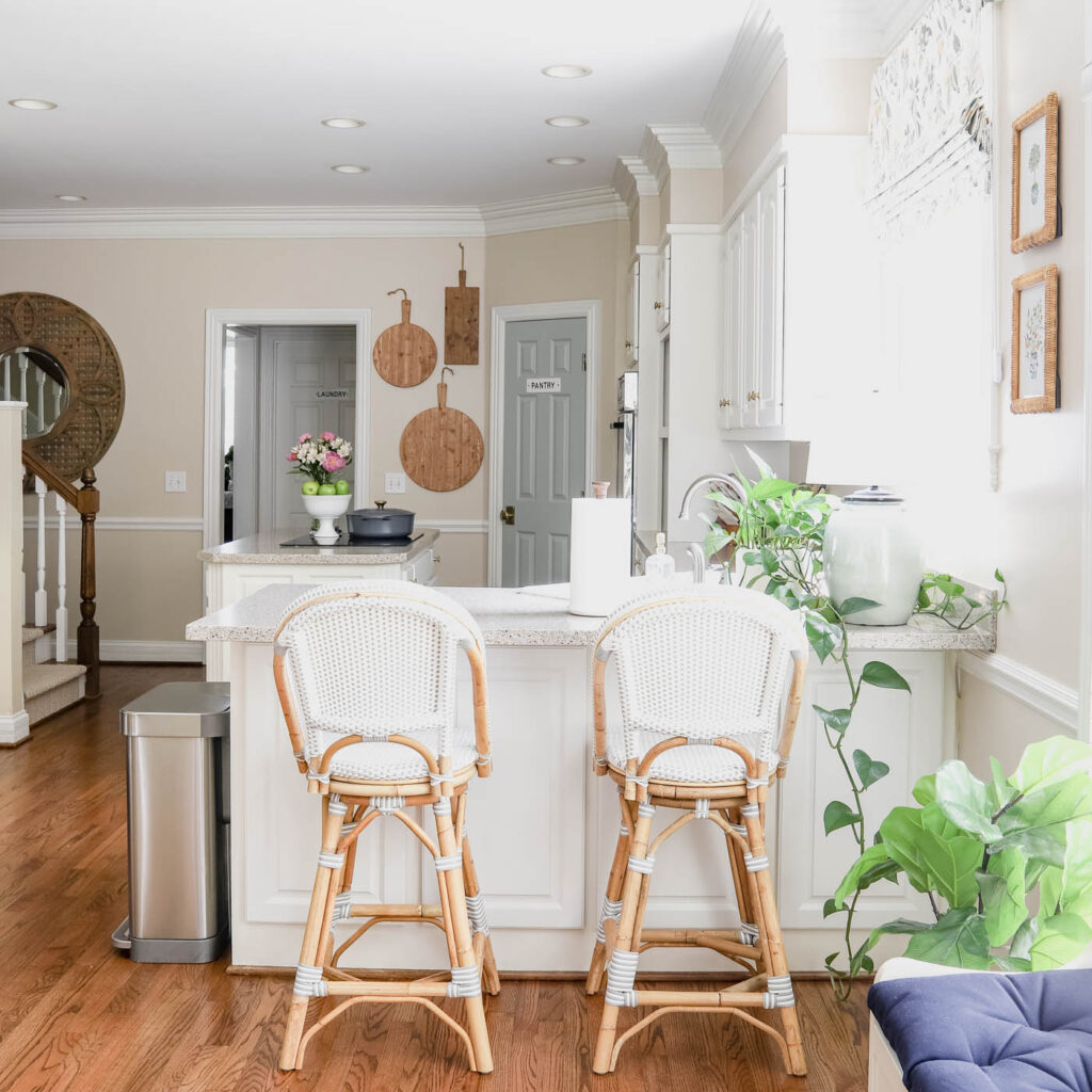 Kitchen with plants