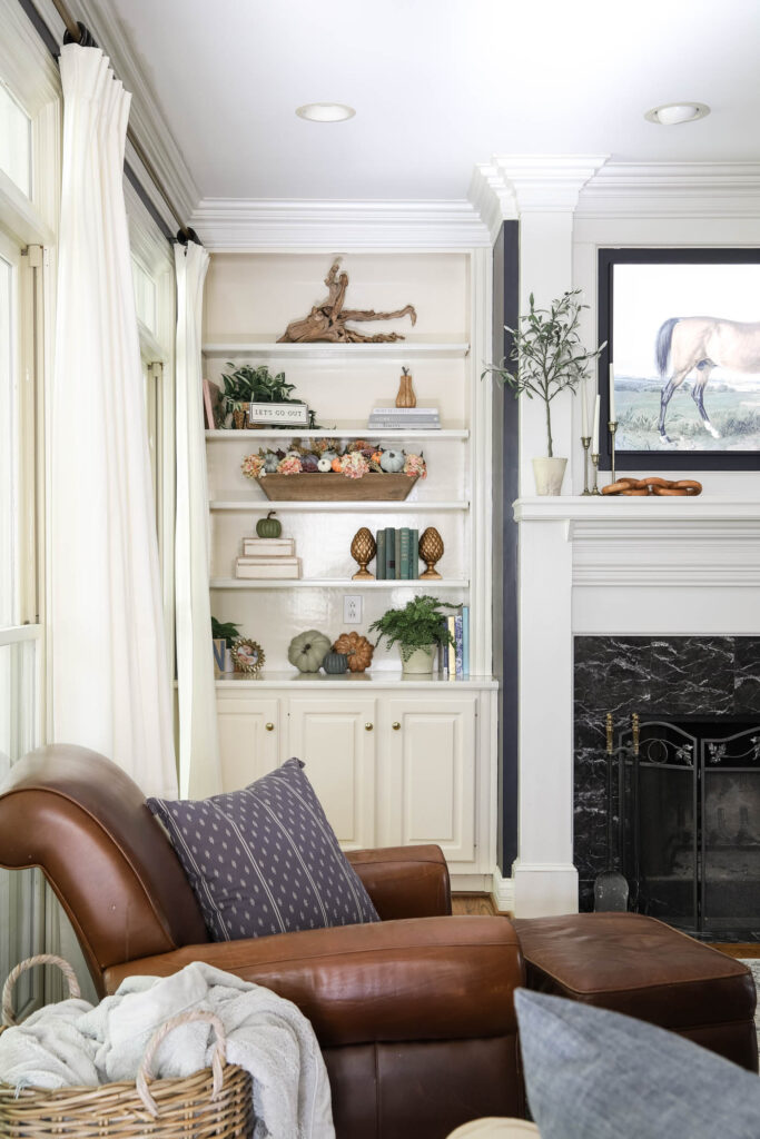 Fall Built-in Bookshelf Decor