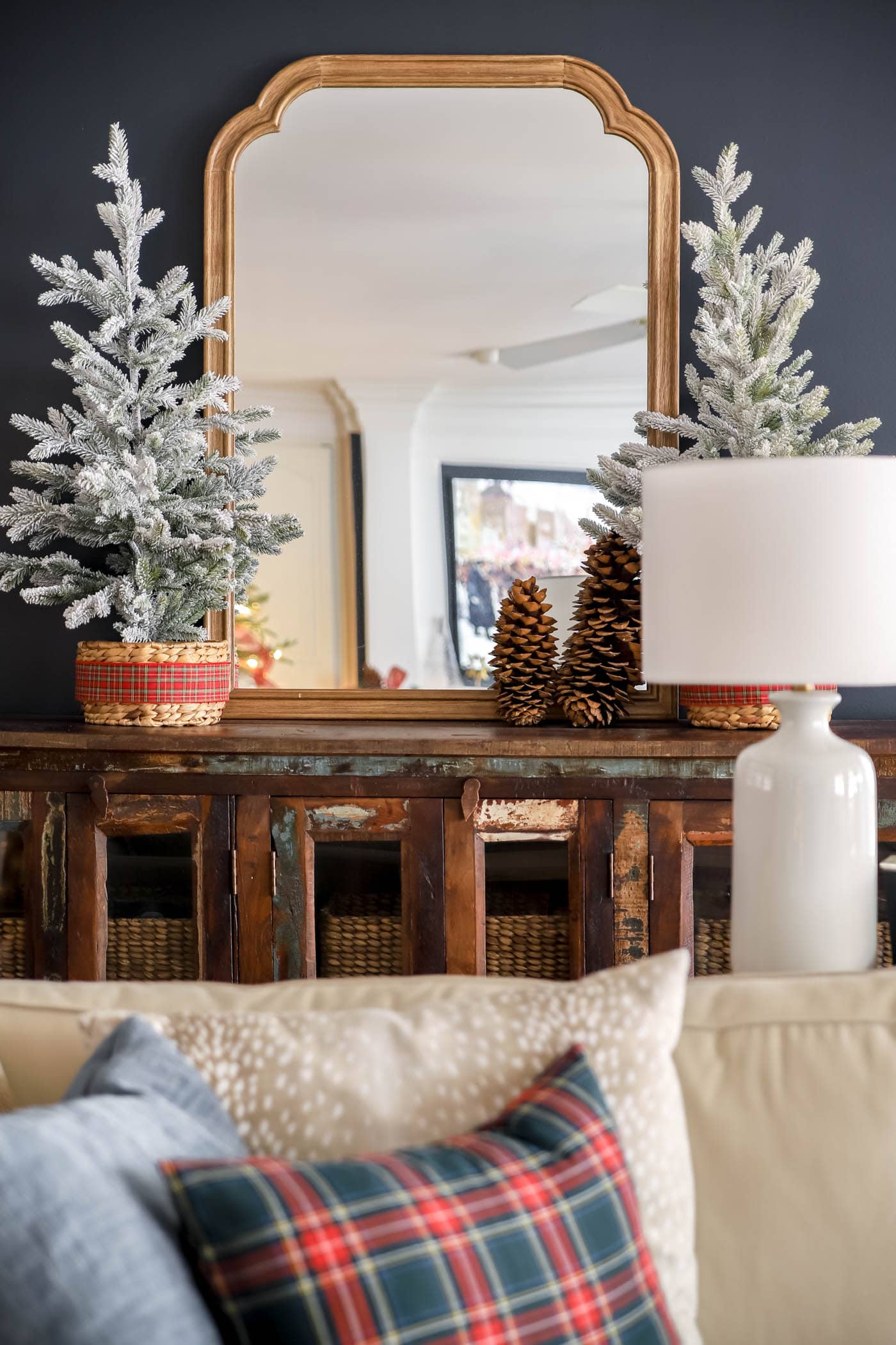 34 Best Country Chic Decor Ideas - Winter Decorations