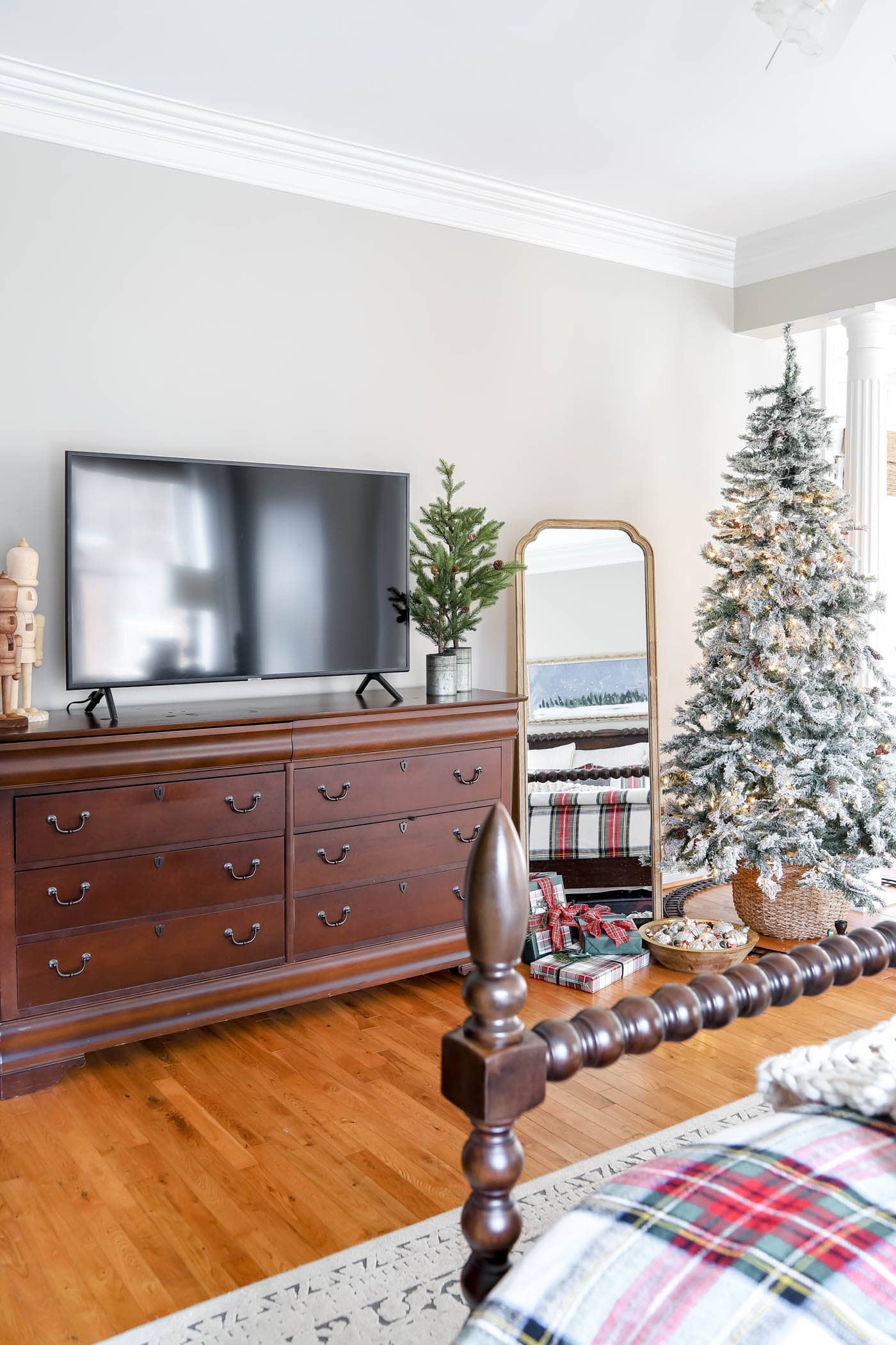 Master Bedroom Christmas Decor