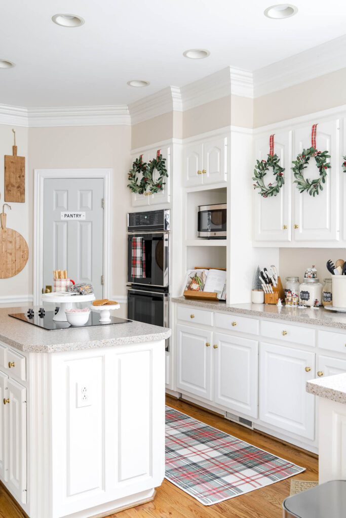 Plaid Christmas Kitchen Decor