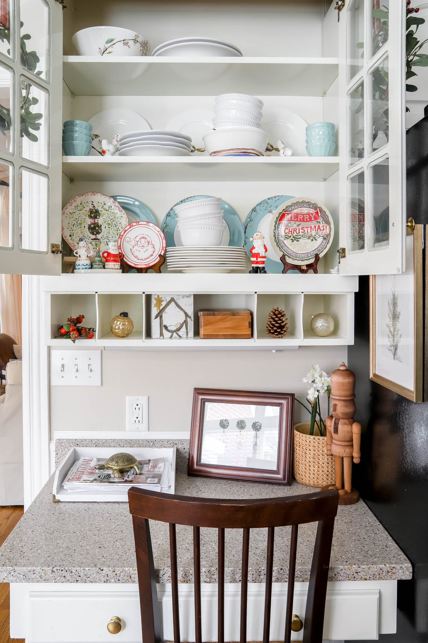 Make your Kitchen Magical- Christmas Kitchen Garland and Kitchen