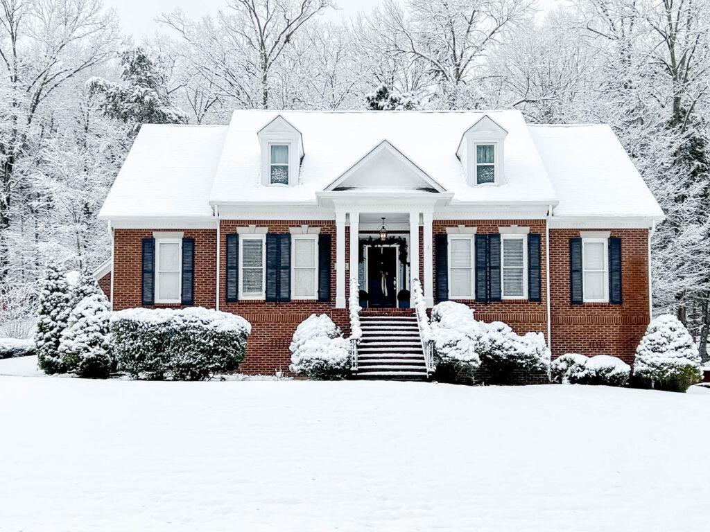 House in Snow 2022