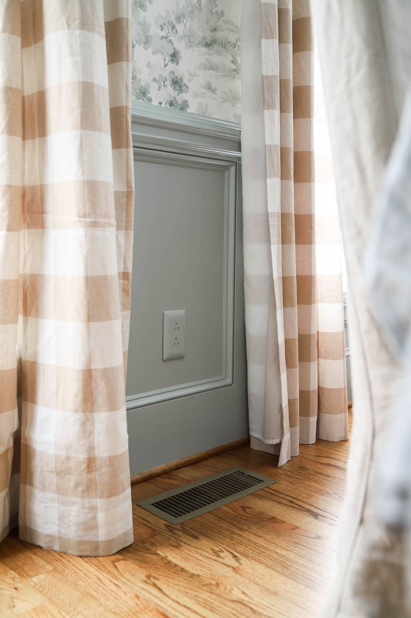 Quick Tip How to Keep Canvas or Burlap from Fraying The Turquoise Home