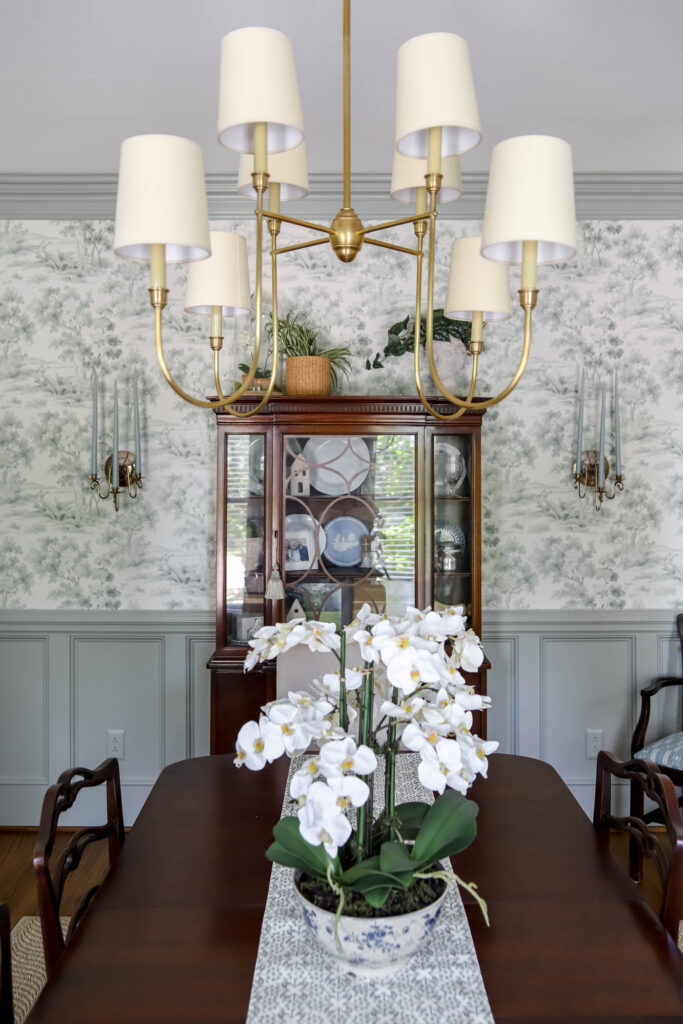 Layered Wainscoting Wall Molding in Dining Room