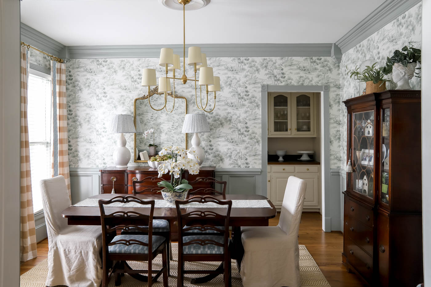 Blue Green Traditional Dining Room