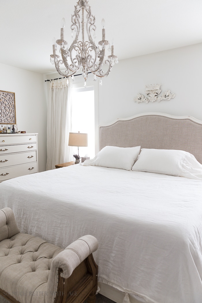 Benjamin Moore Simply White bedroom from So Much Better With Age