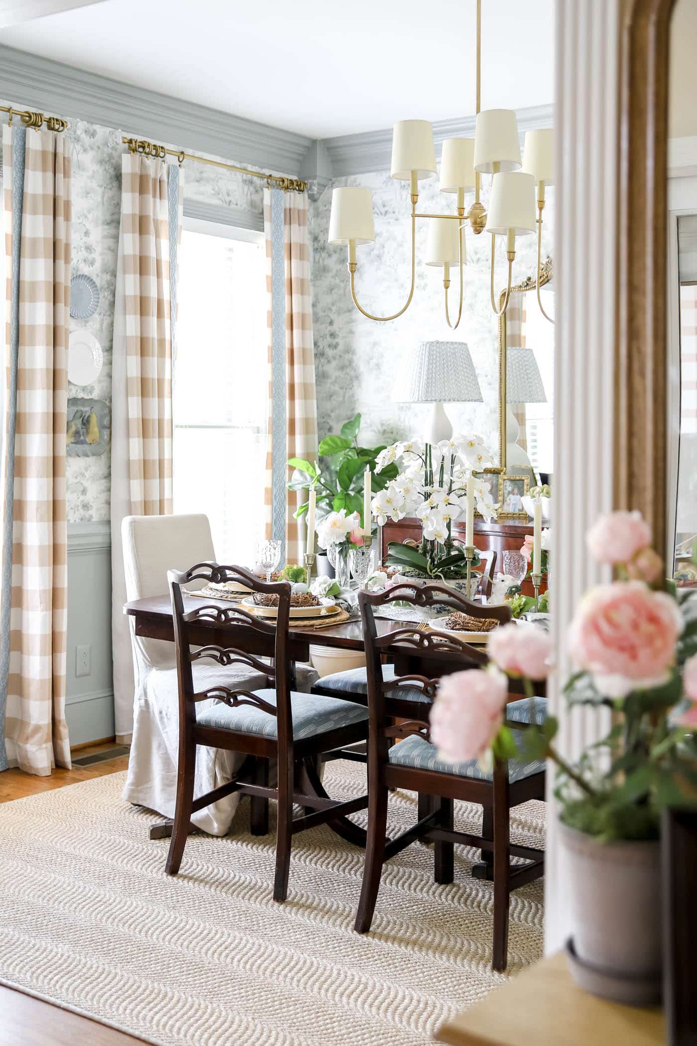 Spring table decoration ideas | spring dining room