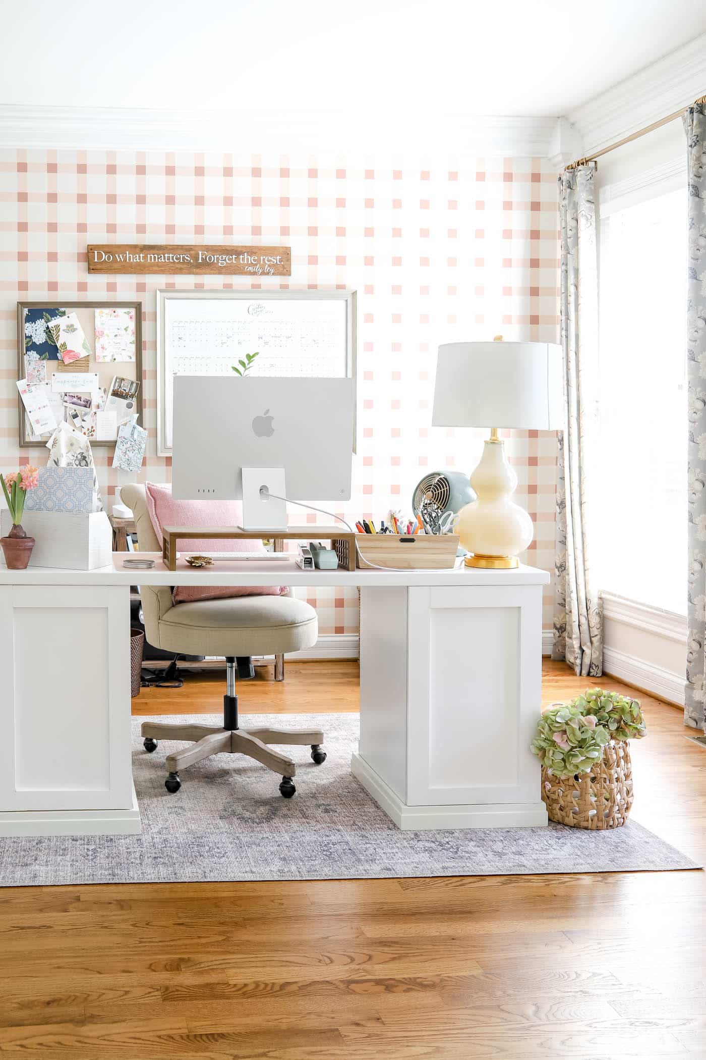 pink and white office