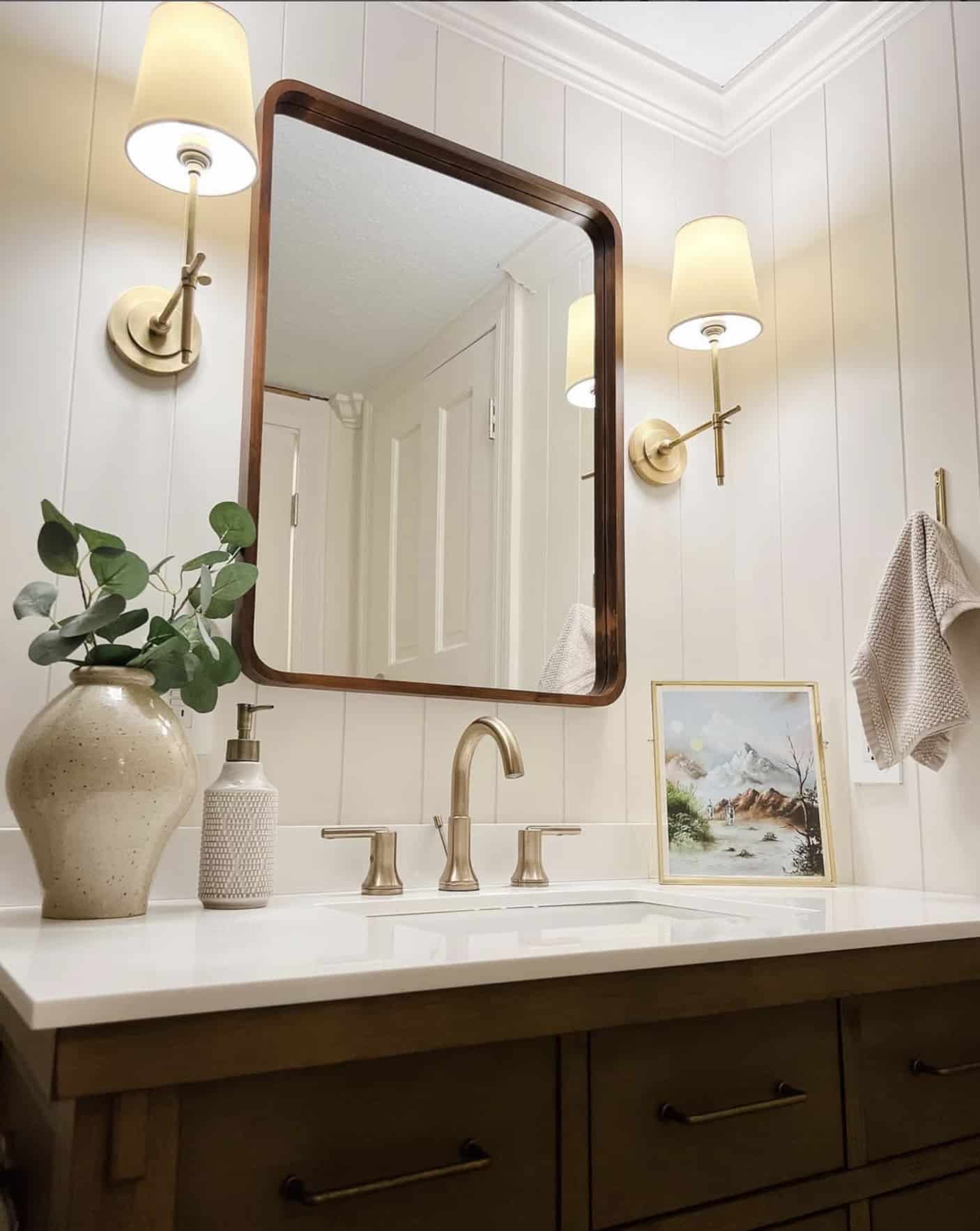 bathroom with Shoji White walls