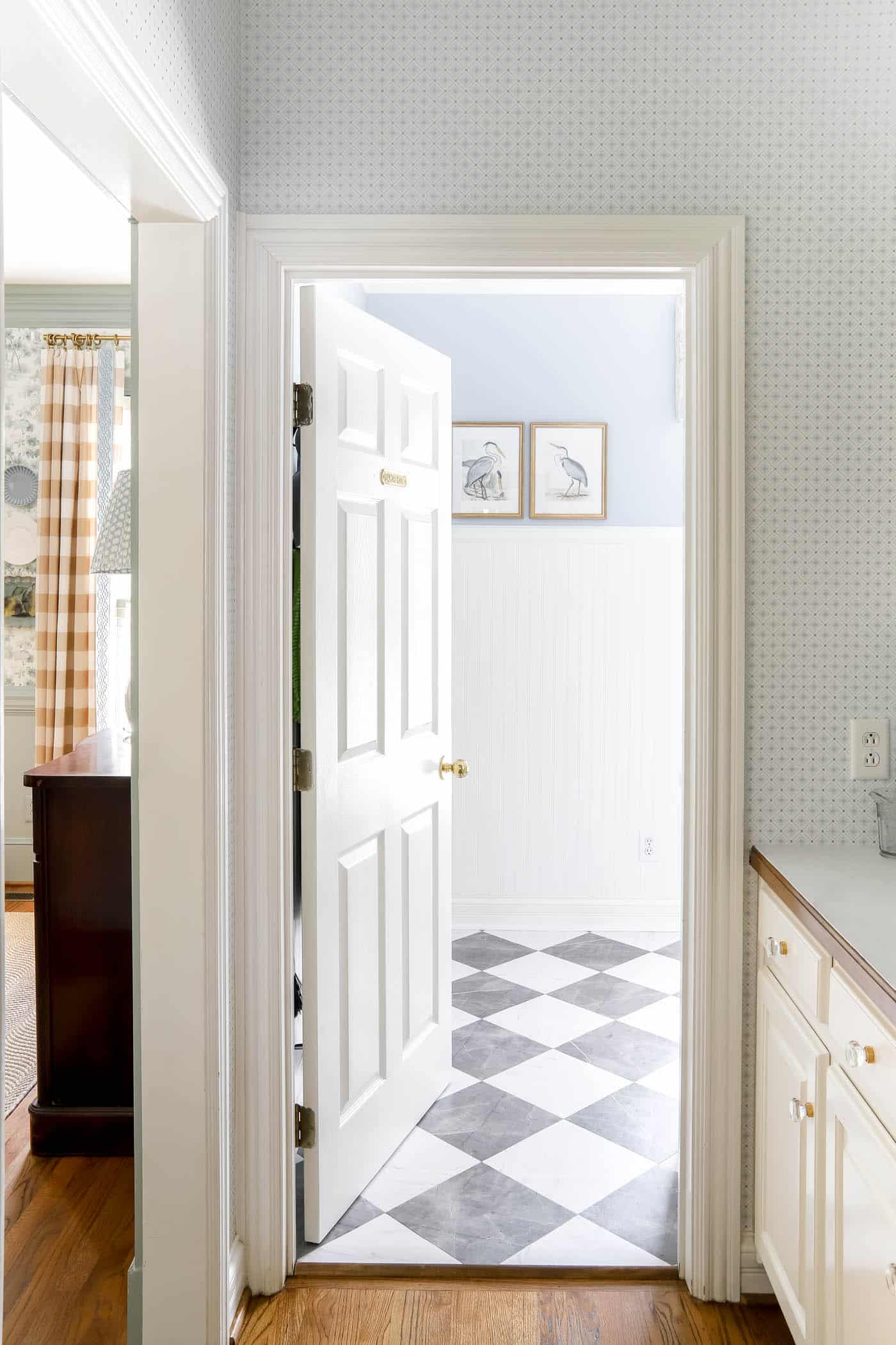 checkerboard floors in the laundry room