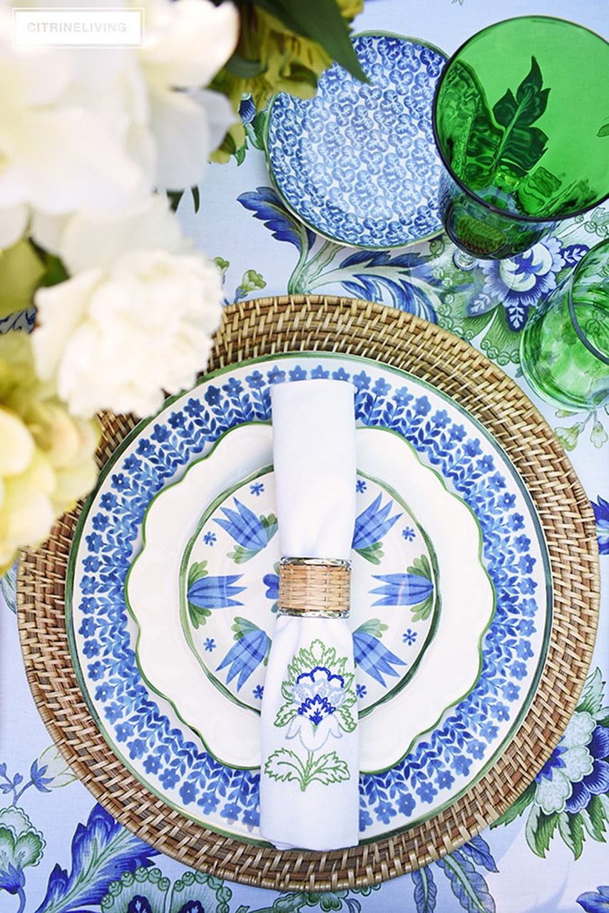 outdoor tablescape from CitrineLiving