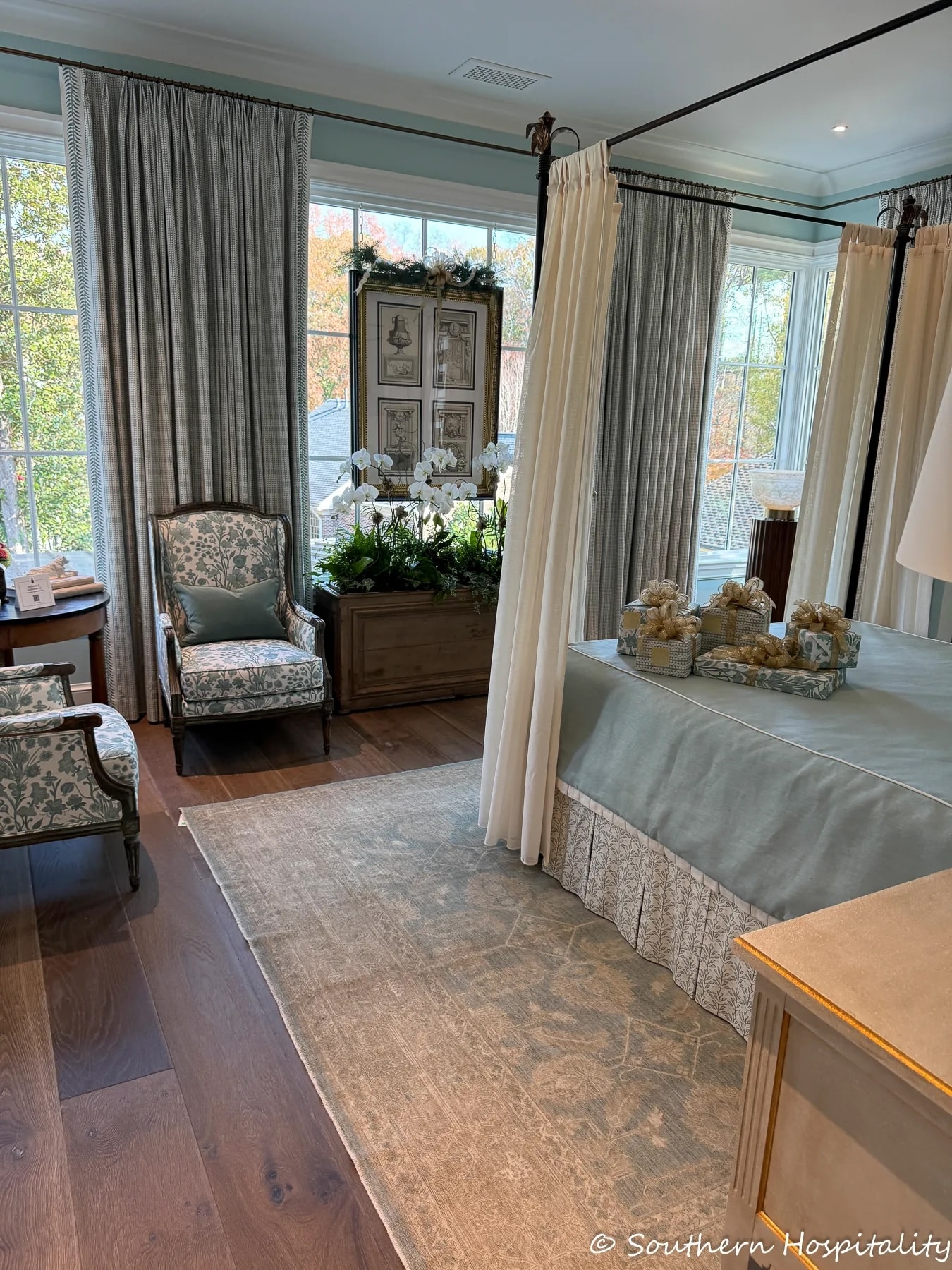 home for the holidays showhouse