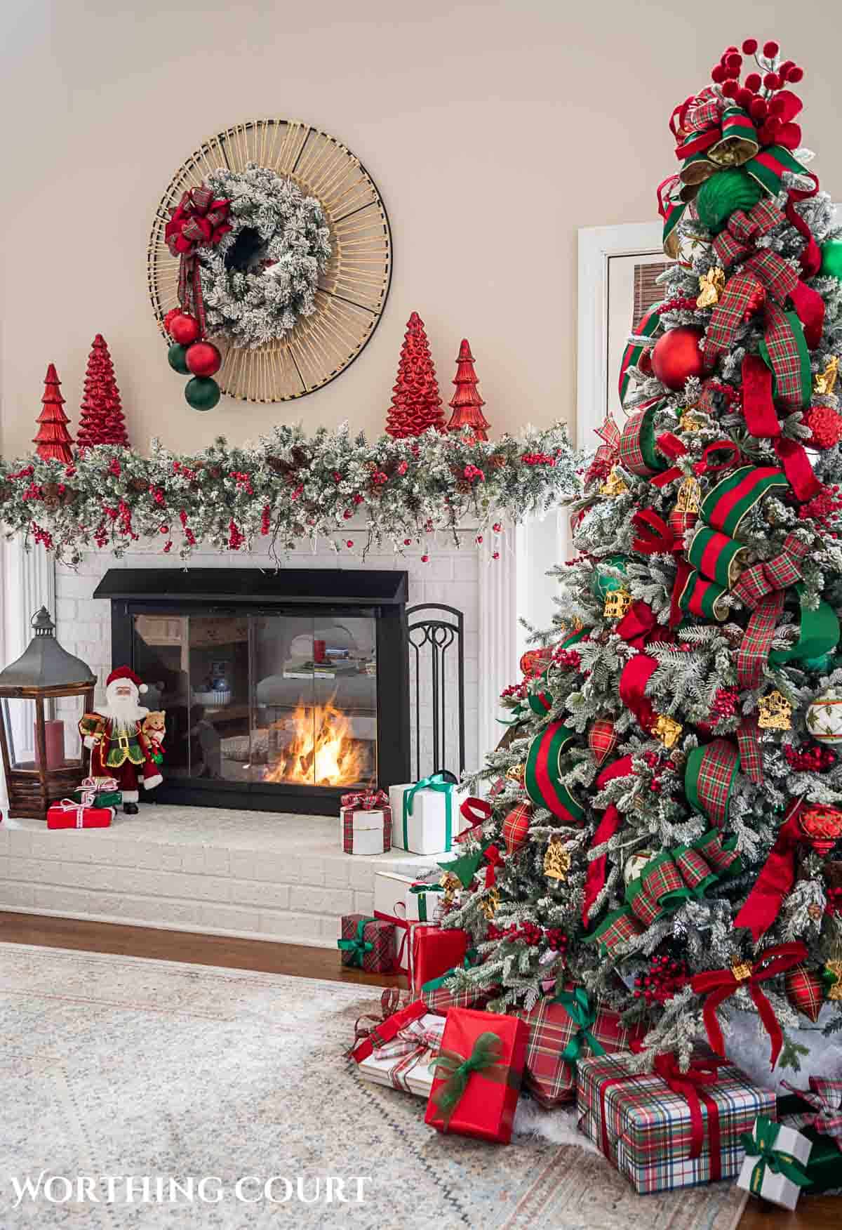 Christmas decor in the living room.