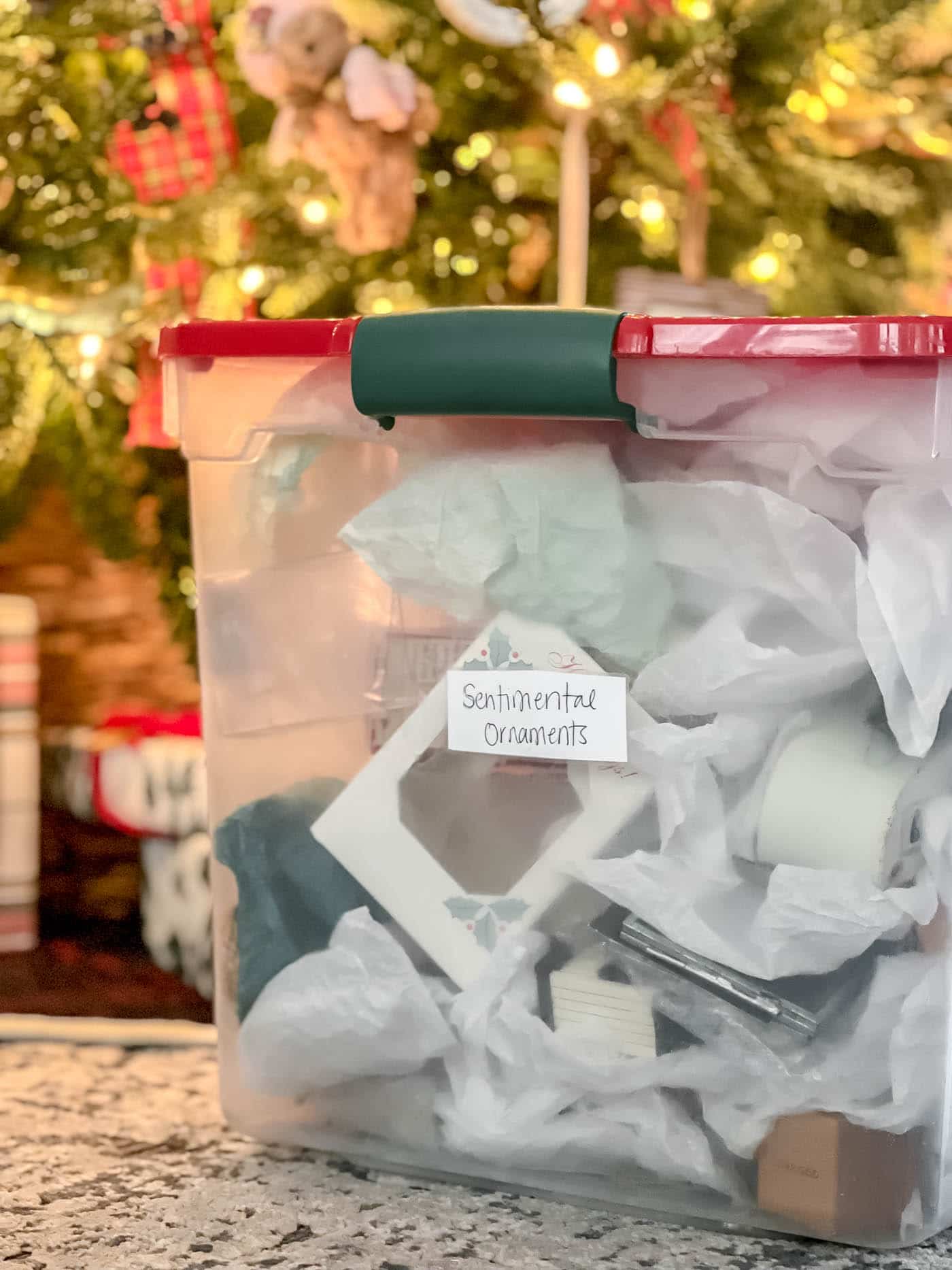 How to organize Christmas decorations
