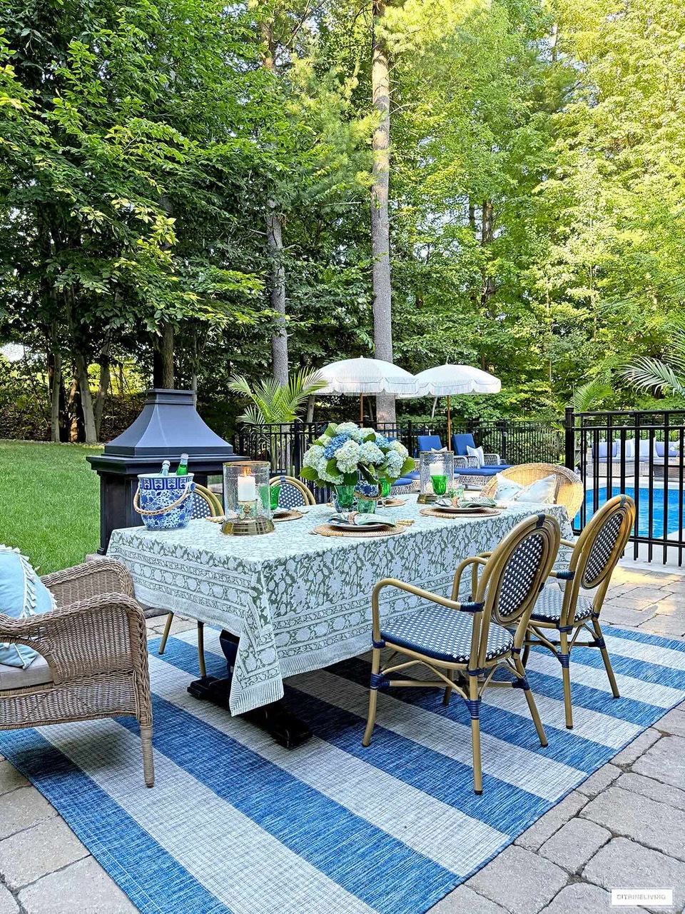 summer tablescape