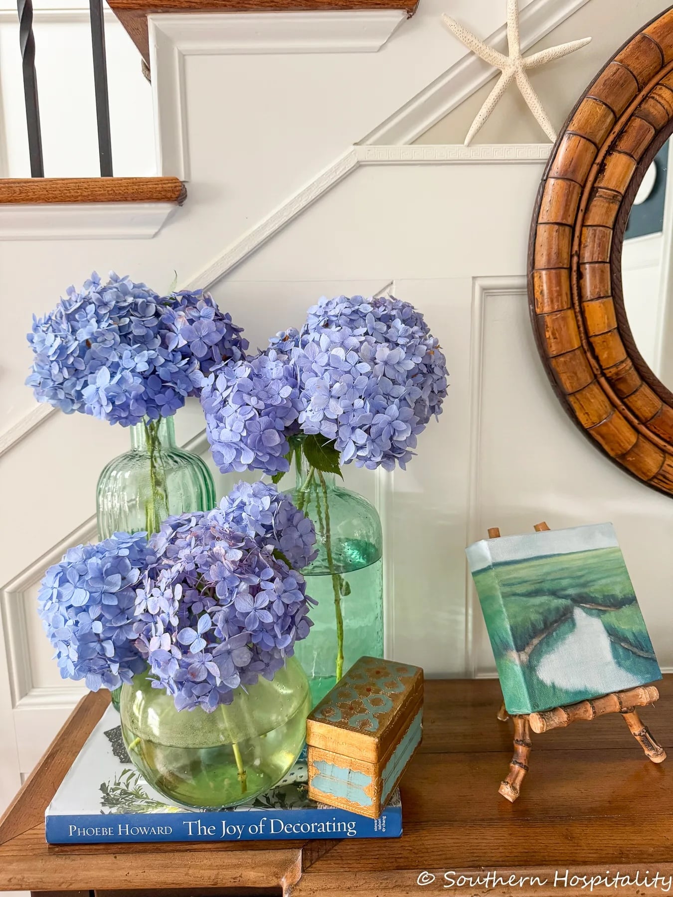 decorating with blue hydrangeas