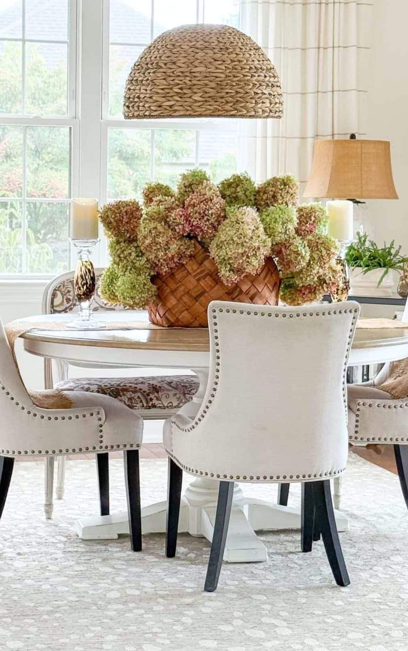 fall dining room with hydrangeas in the centerpiece.